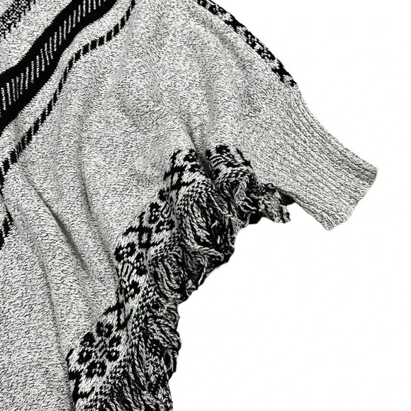 Jon & Anna Gray Boho Fringe Poncho Sweater OS - Picture 2 of 3